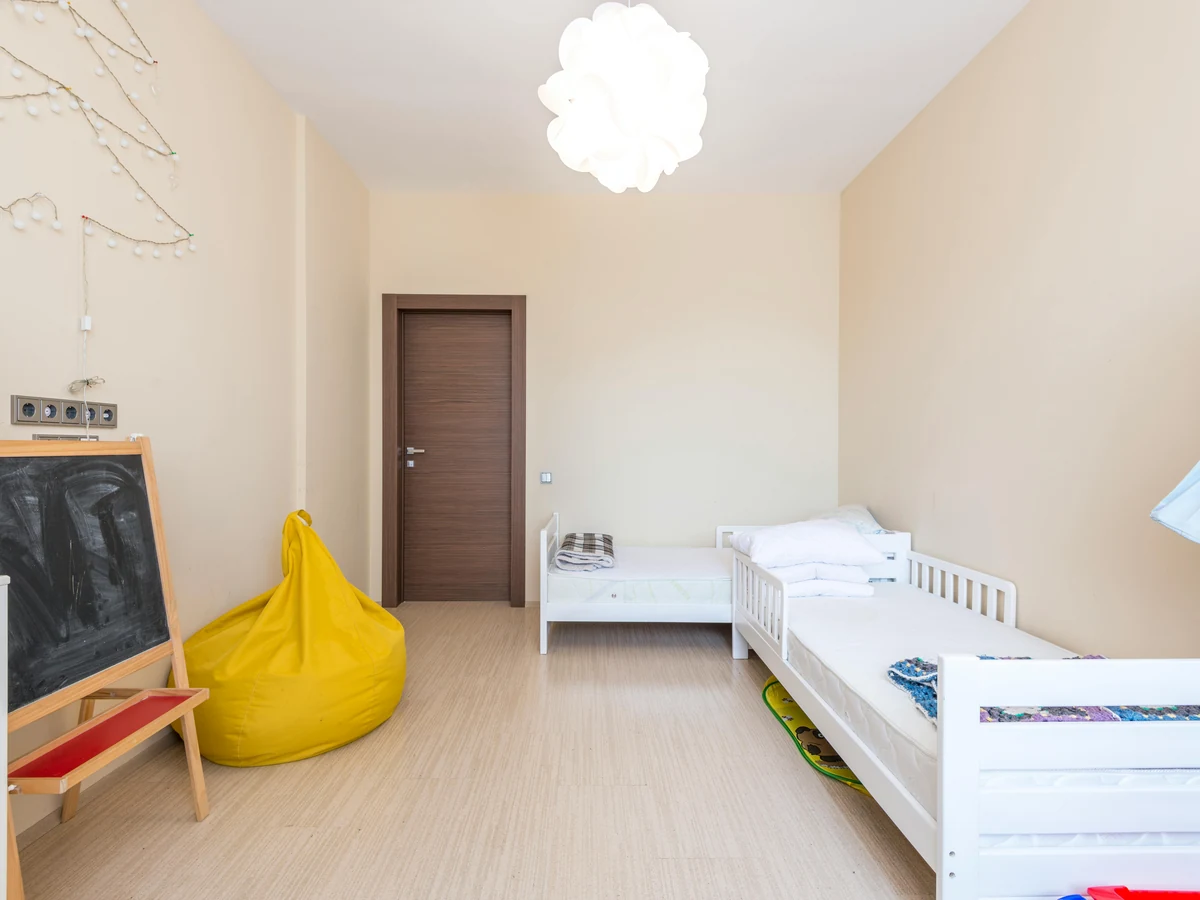Children's bedroom painted cream by Cotswolds Decorators in the Cotswolds