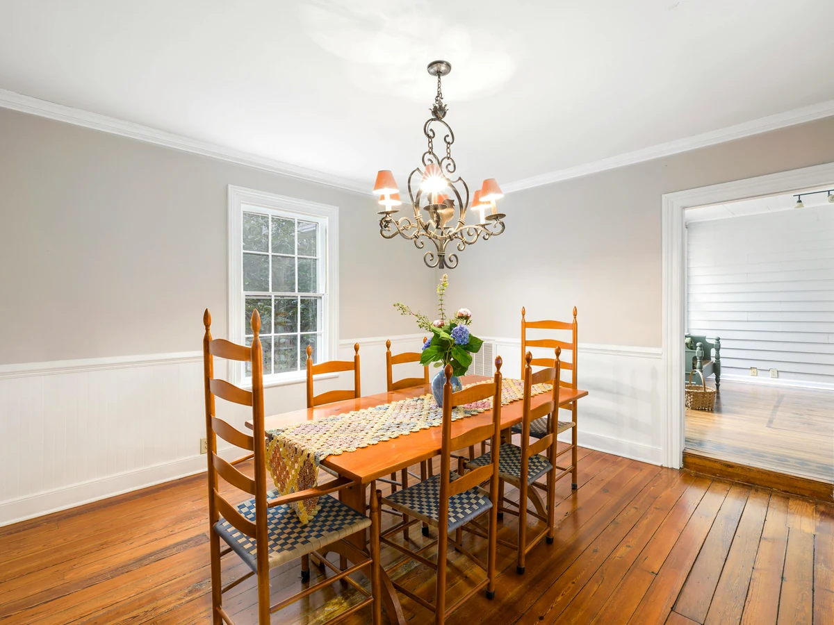Classic dining room painting in period Cotswolds property by Cotswolds Decorators