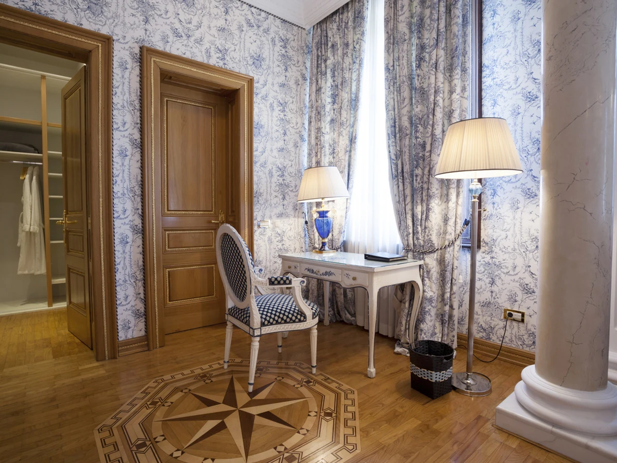 Home office painting in a luxury Cotswolds study by Cotswolds Decorators